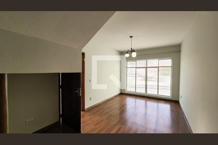 Sala de casa à venda com 3 quartos, 107m² em Jardim Pitangueiras I, Jundiaí