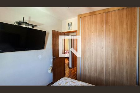 Quarto de apartamento para alugar com 3 quartos, 180m² em Sagrada Família, Belo Horizonte