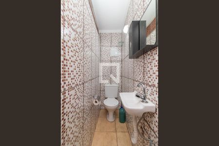 Lavabo 2 de casa para alugar com 2 quartos, 140m² em Jardim Fernandes, São Paulo