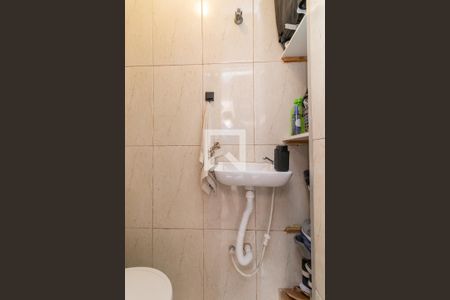 Lavabo 1 de casa para alugar com 2 quartos, 140m² em Jardim Fernandes, São Paulo