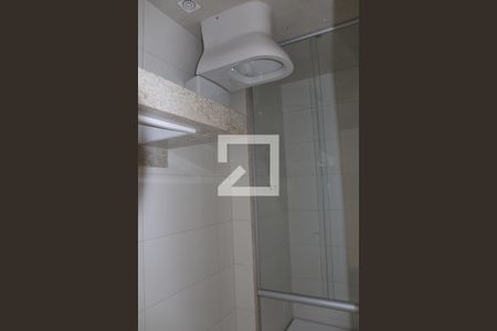 Banheiro Social de apartamento à venda com 3 quartos, 74m² em Setor Aeroporto, Goiânia