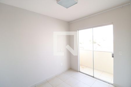 Suíte 2 de apartamento para alugar com 2 quartos, 59m² em Santa Mônica, Uberlândia