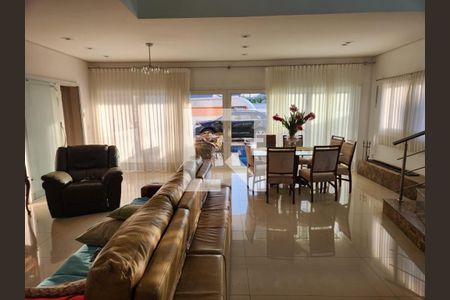 Casa à venda com 4 quartos, 260m² em Swiss Park, Campinas