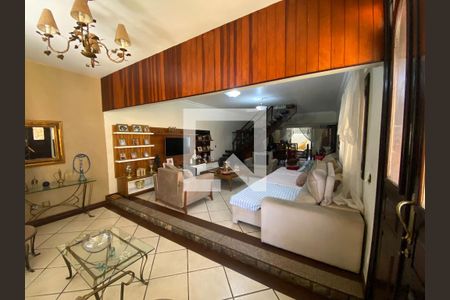 Sala de casa para alugar com 4 quartos, 420m² em Parque Residencial Guadalajara, Nova Iguaçu