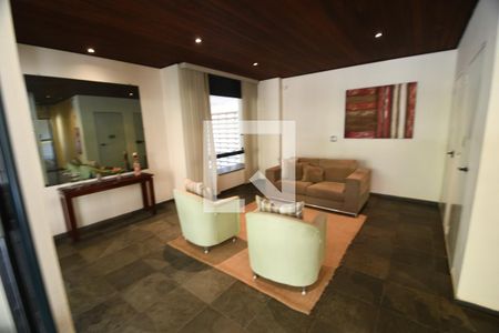 Hall social de apartamento à venda com 3 quartos, 95m² em Cambuí, Campinas