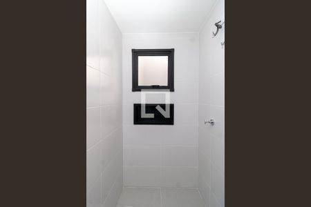 Banheiro de apartamento à venda com 1 quarto, 36m² em Parada Inglesa, São Paulo