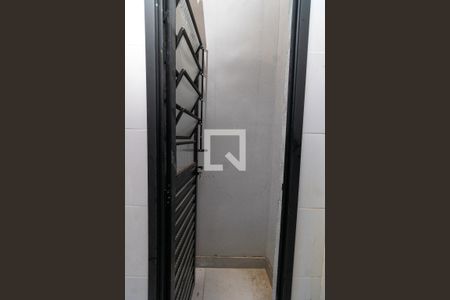 Banheiro de apartamento à venda com 1 quarto, 32m² em Parada Inglesa, São Paulo