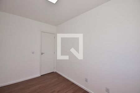 Quarto 1 de apartamento para alugar com 2 quartos, 42m² em Jardim Tres Irmaos, Taboão da Serra