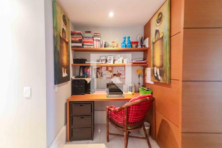 Sala de apartamento à venda com 3 quartos, 134m² em Jardim Olympia, São Paulo