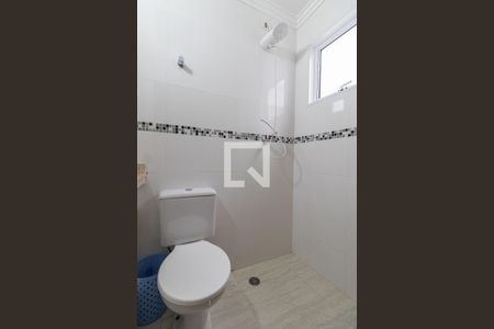 Banheiro Suíte 1 de casa de condomínio à venda com 2 quartos, 69m² em Vila Araguaia, São Paulo