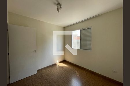 Quarto  de apartamento para alugar com 2 quartos, 70m² em Jardim Sabiá, Cotia