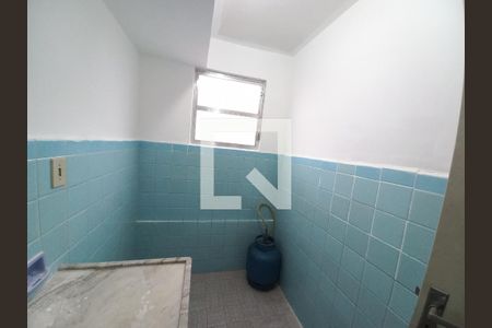 Cozinha de apartamento para alugar com 1 quarto, 32m² em Centro, São Vicente