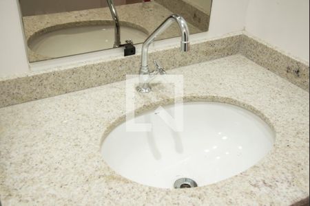 Banheiro de kitnet/studio para alugar com 1 quarto, 25m² em Vila Clementino, São Paulo