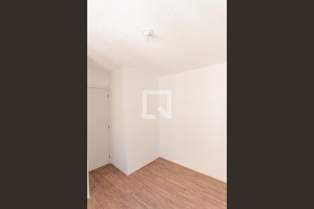 Quarto 1 de apartamento para alugar com 2 quartos, 32m² em Parque Novo Mundo, São Paulo