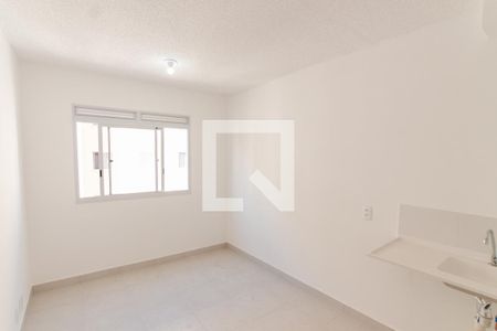 Sala e Cozinha de apartamento para alugar com 2 quartos, 32m² em Parque Novo Mundo, São Paulo