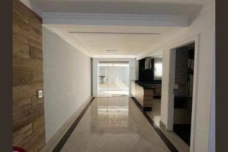 Sala de casa de condomínio para alugar com 4 quartos, 125m² em Jardim Passargada I, Cotia