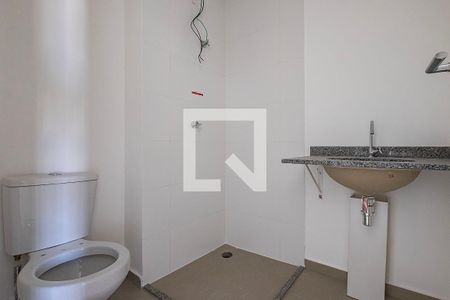 Banheiro de kitnet/studio à venda com 1 quarto, 26m² em Pinheiros, São Paulo