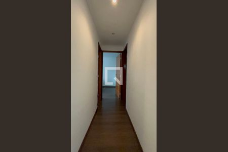 Corredor de apartamento à venda com 2 quartos, 80m² em Pinheiros, São Paulo