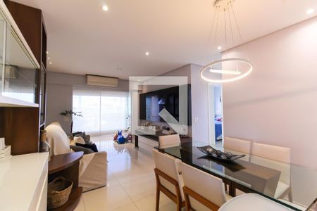 Sala de apartamento à venda com 2 quartos, 79m² em Vila Bertioga, São Paulo