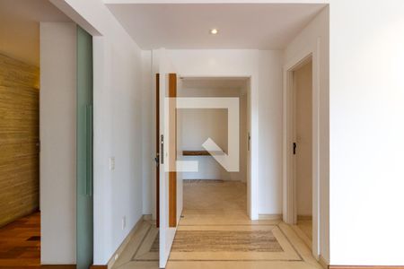 Sala 1 de apartamento à venda com 4 quartos, 245m² em Vila Madalena, São Paulo