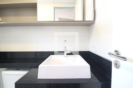 Banheiro Social de apartamento à venda com 1 quarto, 35m² em Socorro, São Paulo