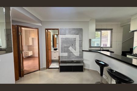 Sala  de apartamento para alugar com 2 quartos, 85m² em Pinheirinho, Santo André