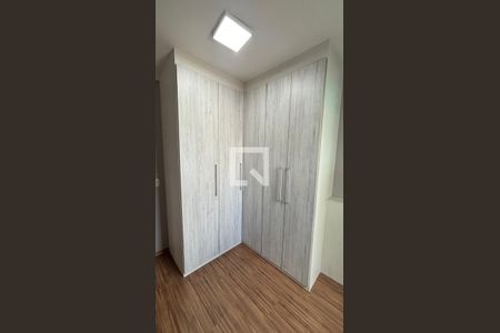 Quarto de apartamento para alugar com 2 quartos, 85m² em Pinheirinho, Santo André