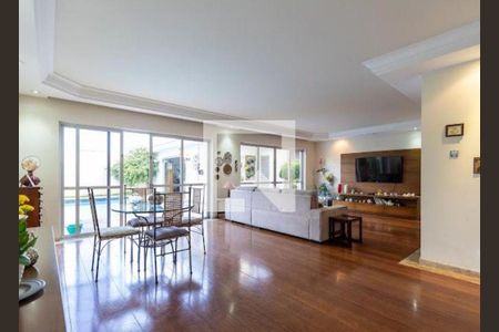 Casa à venda com 4 quartos, 363m² em Granja Julieta, São Paulo