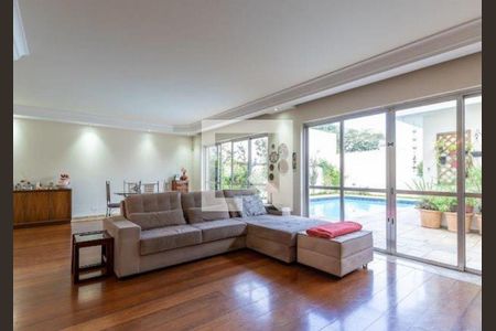 Casa à venda com 4 quartos, 363m² em Granja Julieta, São Paulo