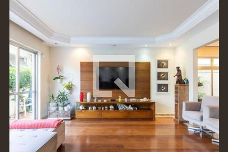 Casa à venda com 4 quartos, 363m² em Granja Julieta, São Paulo