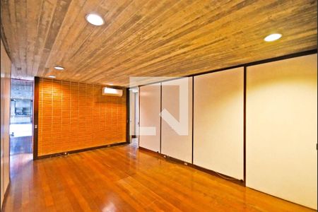 Casa à venda com 3 quartos, 976m² em Cidade Jardim, São Paulo