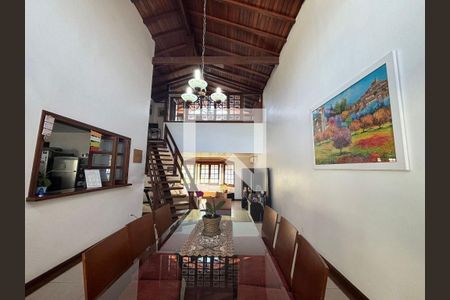 Casa à venda com 4 quartos, 451m² em Badu, Niterói