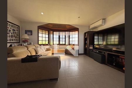 Casa à venda com 4 quartos, 451m² em Badu, Niterói