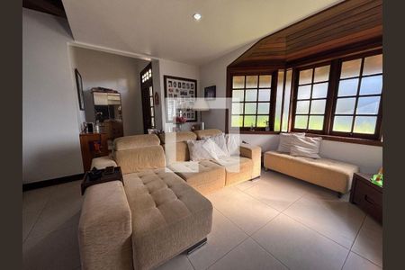 Casa à venda com 4 quartos, 451m² em Badu, Niterói