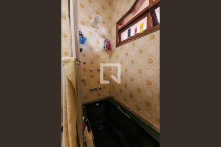 Banheiro Corredor de casa para alugar com 5 quartos, 320m² em Independência, Taubaté
