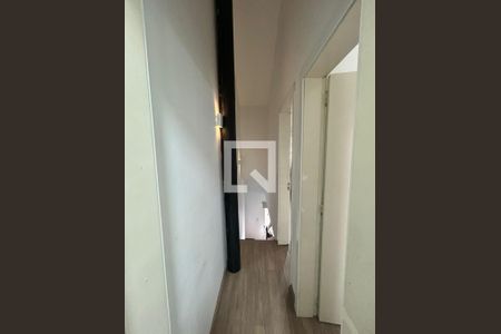 Corredor de casa de condomínio à venda com 2 quartos, 97m² em Humaitá, Porto Alegre