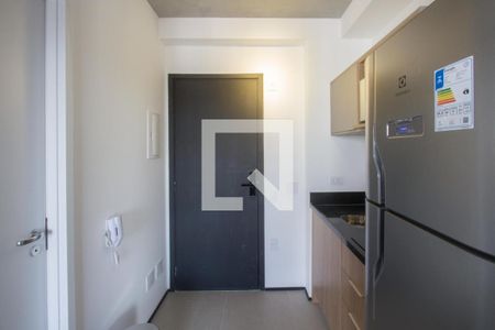 Cozinha de kitnet/studio para alugar com 1 quarto, 27m² em Jardim das Acacias, São Paulo