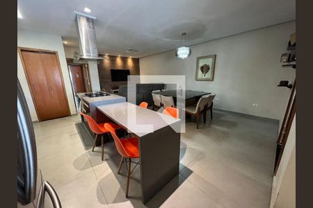 Casa à venda com 3 quartos, 272m² em Vila Carrão, São Paulo