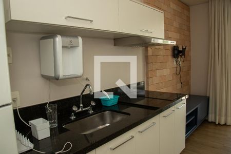 Cozinha de kitnet/studio para alugar com 1 quarto, 39m² em Brooklin, São Paulo