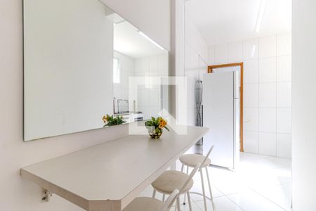 Cozinha de apartamento para alugar com 1 quarto, 46m² em República, São Paulo