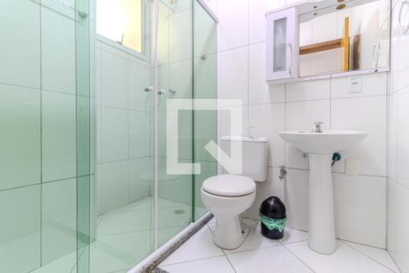 Banheiro de apartamento para alugar com 1 quarto, 42m² em República, São Paulo