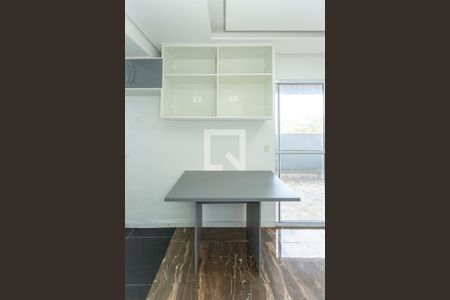 Cozinha de apartamento à venda com 3 quartos, 80m² em Parque Alto do Rio Bonito, São Paulo