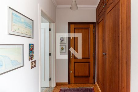 Entrada de apartamento à venda com 3 quartos, 200m² em Vila Buarque, São Paulo