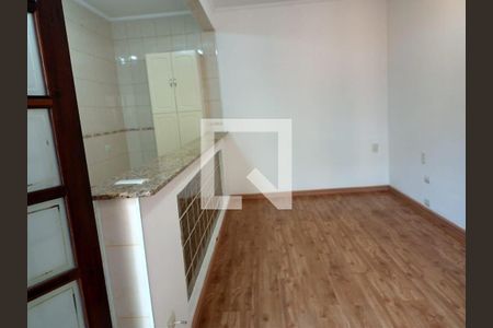 Casa à venda com 3 quartos, 140m² em Cambuci, São Paulo