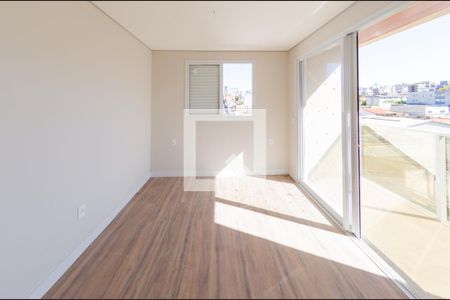 Suíte de apartamento à venda com 2 quartos, 70m² em Sagrada Família, Belo Horizonte