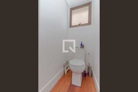 Banheiro de apartamento à venda com 2 quartos, 140m² em Petrópolis, Porto Alegre