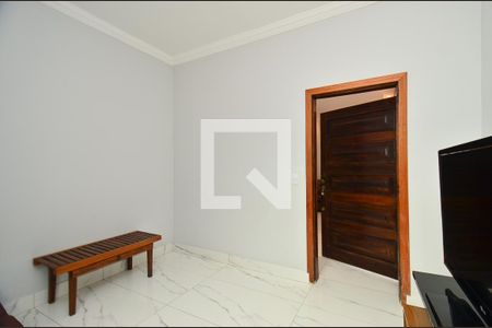 Sala de TV de casa para alugar com 5 quartos, 300m² em Serra, Belo Horizonte