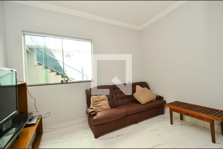 Sala de TV de casa para alugar com 5 quartos, 300m² em Serra, Belo Horizonte