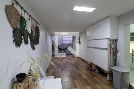 Garagem de casa à venda com 2 quartos, 140m² em Serrano, Belo Horizonte