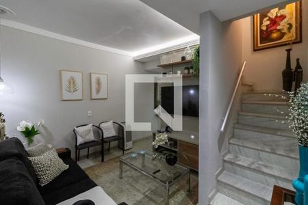 Sala de casa à venda com 2 quartos, 140m² em Serrano, Belo Horizonte
